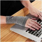 Vital Salveo Compression Recovery Wrist and Thumb Sleeve 1pc - Image 2